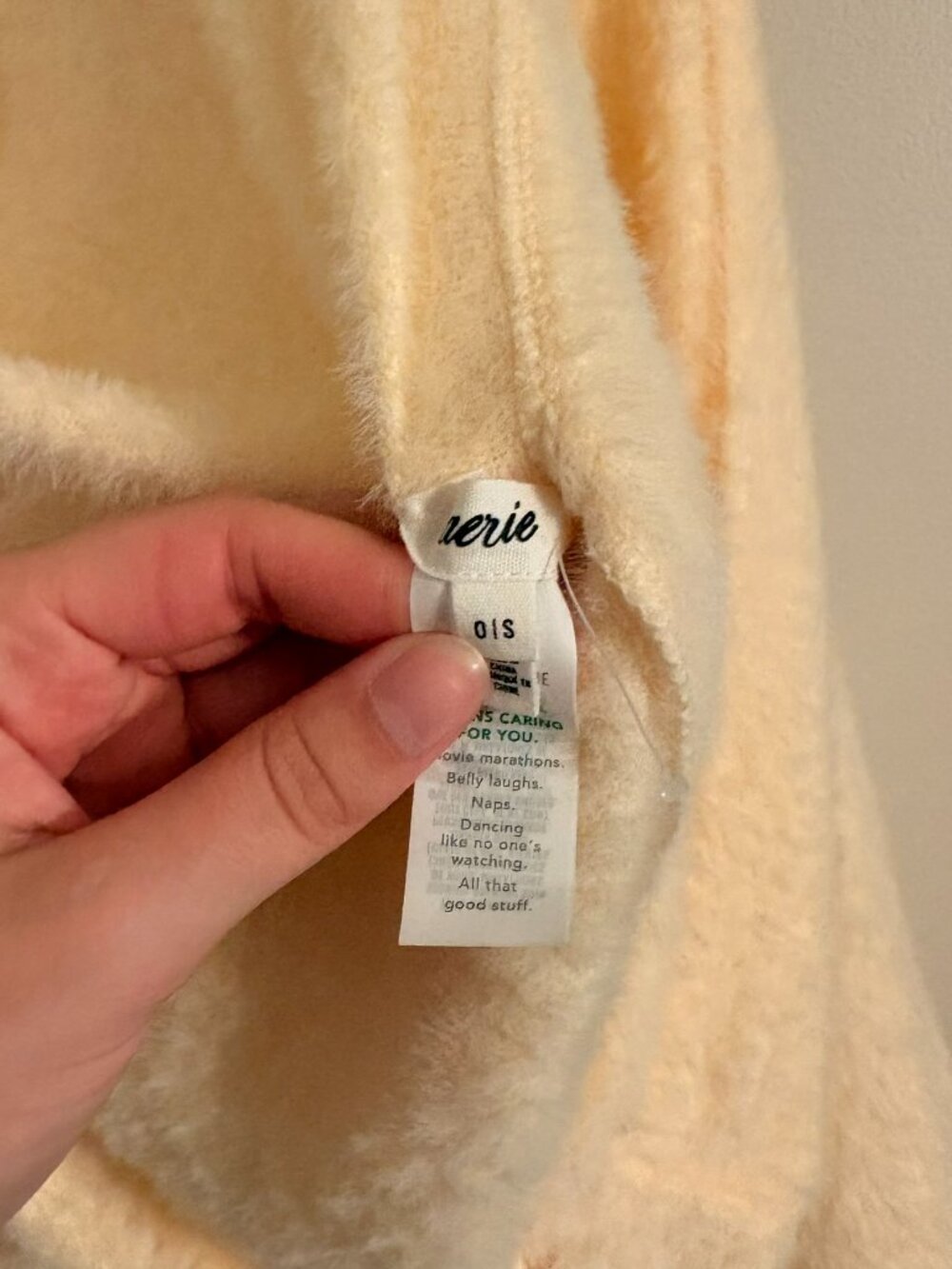 Aerie Marshallow Cape Scarf - Picture 4 of 4